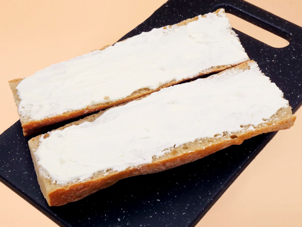 Kanapki z serkiem Bieluch i wędliną przepis