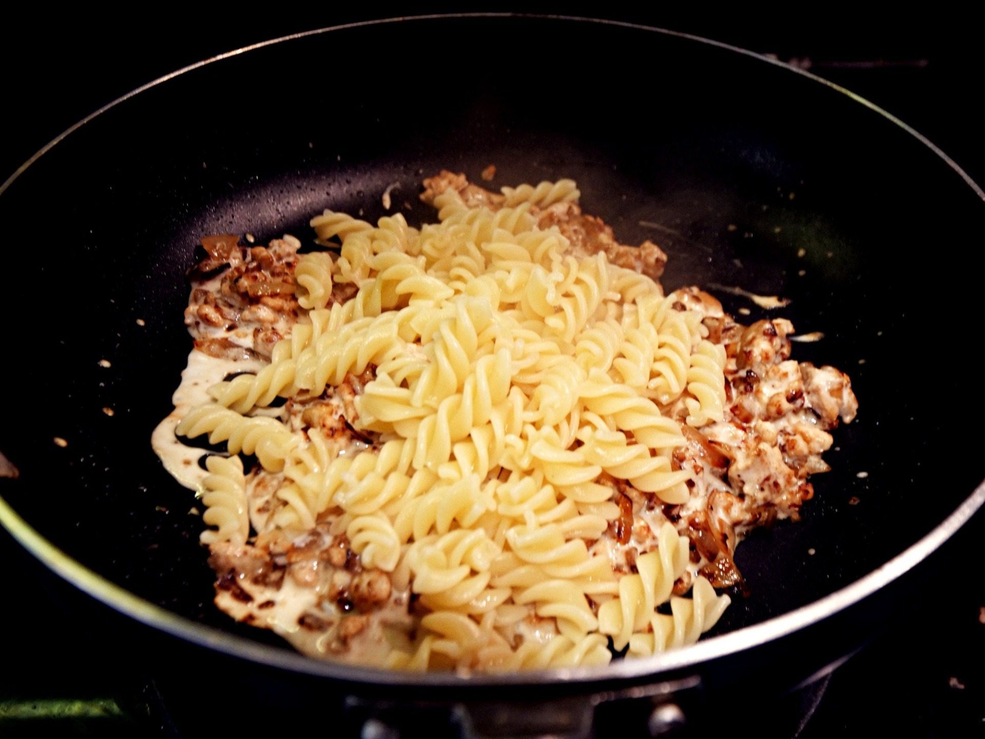 Makaron z indykiem i jogurtem