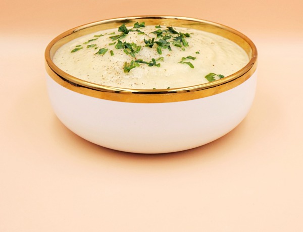 Zupa krem z białych warzyw i gruszki przepis