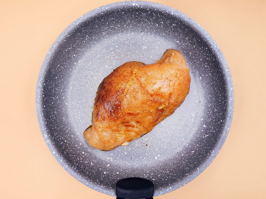 Smażony kurczak z serem i gruszką przepis