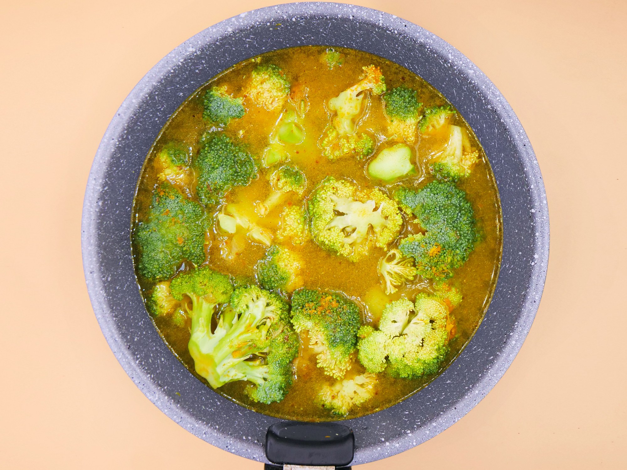 Zupa krem z brokułów i kaszy jaglanej przepis