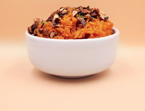 Ryż curry z migdałami i olejem kokosowym przepis