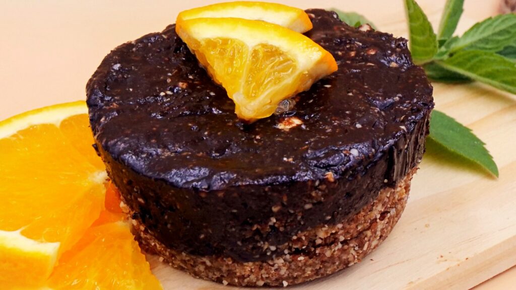 Czekoladowe ciasto z pomarańczą bez pieczenia przepis
