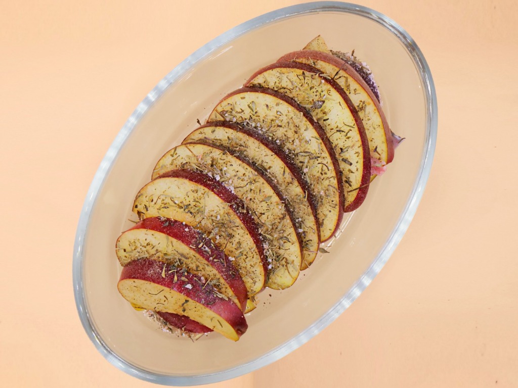 Pieczony karp z jabłkiem przepis