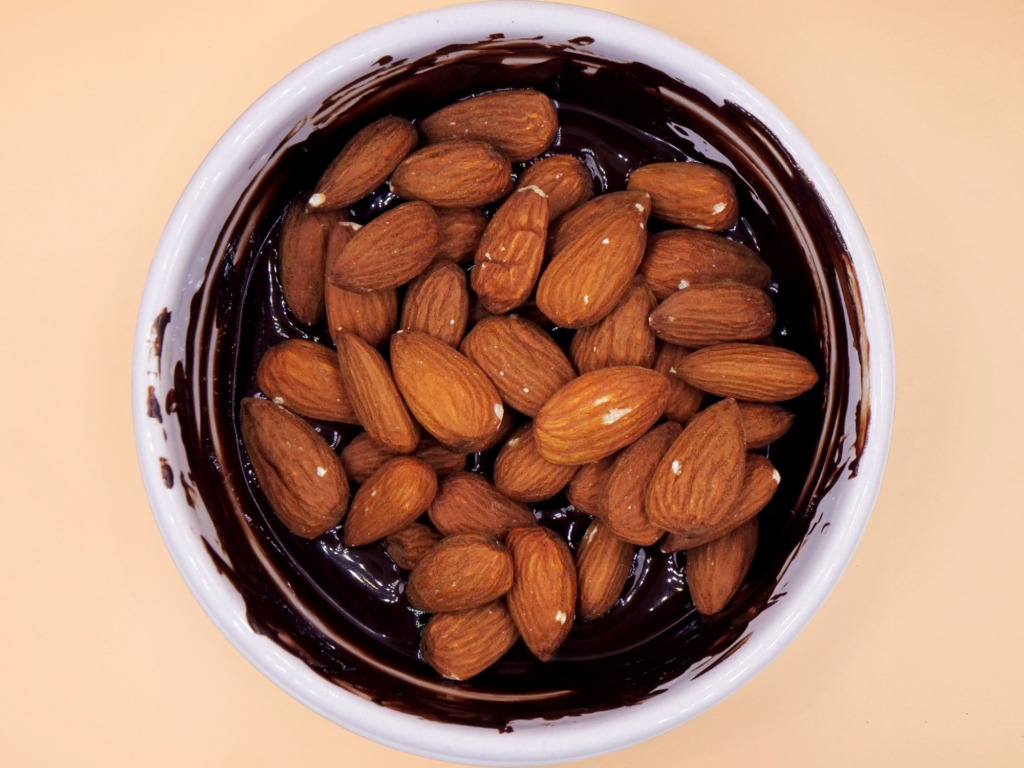 Migdały w czekoladzie przepis