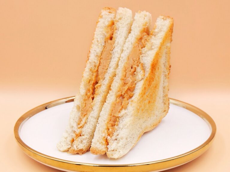 Tosty z masłem orzechowym z patelni przepis