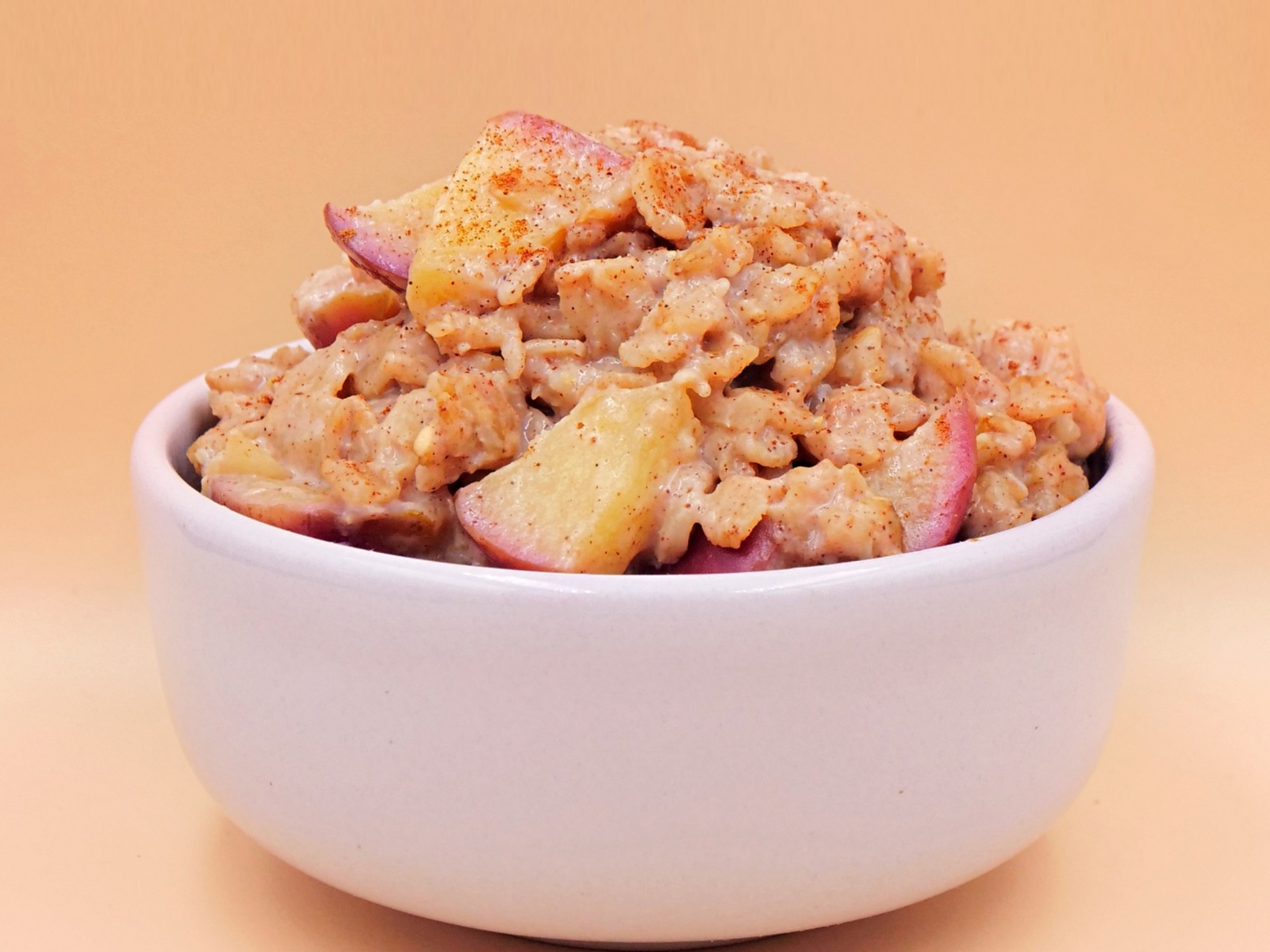 Owsianka na mleku z jabłkiem, masłem i cynamonem przepis