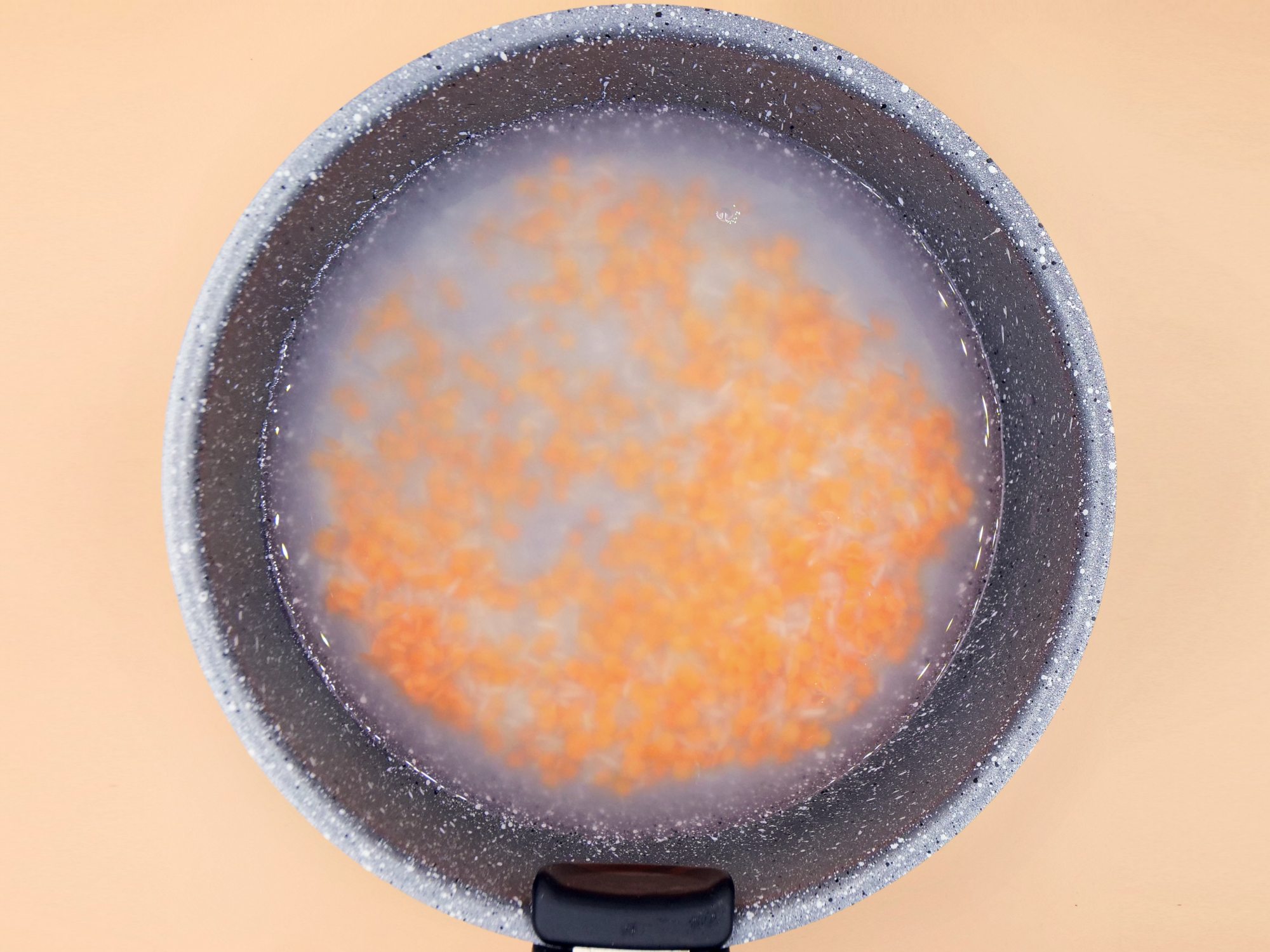 Soczewica i ryż w sosie jogurtowo-pomidorowym przepis