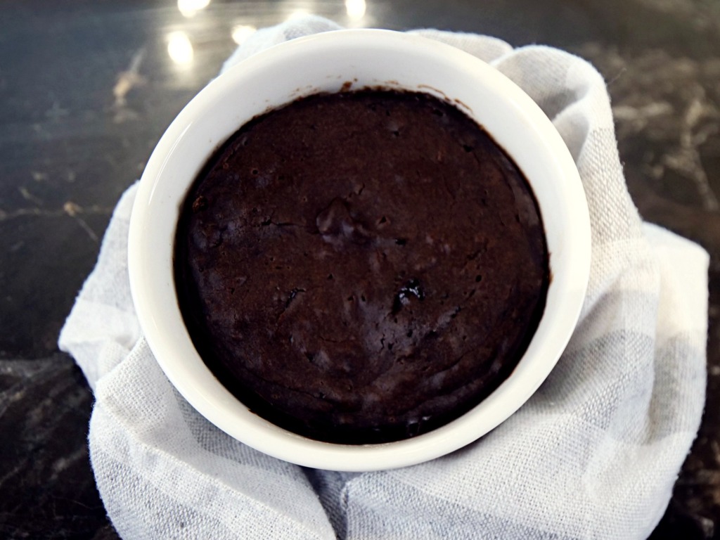 Wegańskie czekoladowe brownie z mikrofalówki przepis