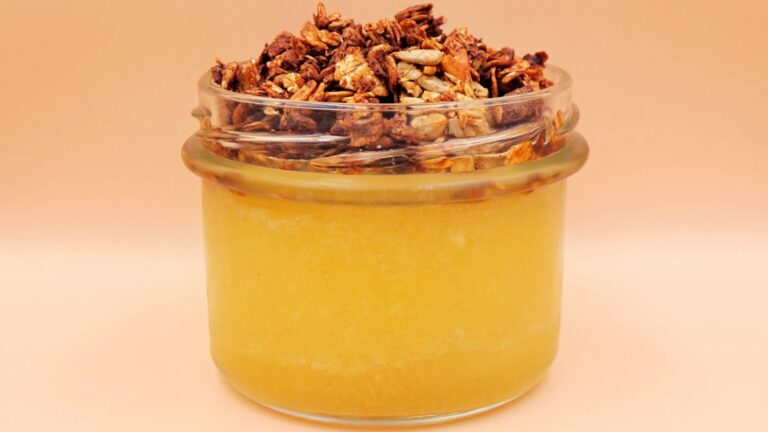 granola z jabłkowym smoothie przepis