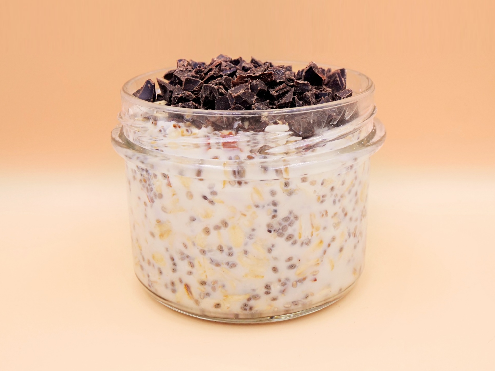 nocna owsianka kokosowa z czekoladą przepis