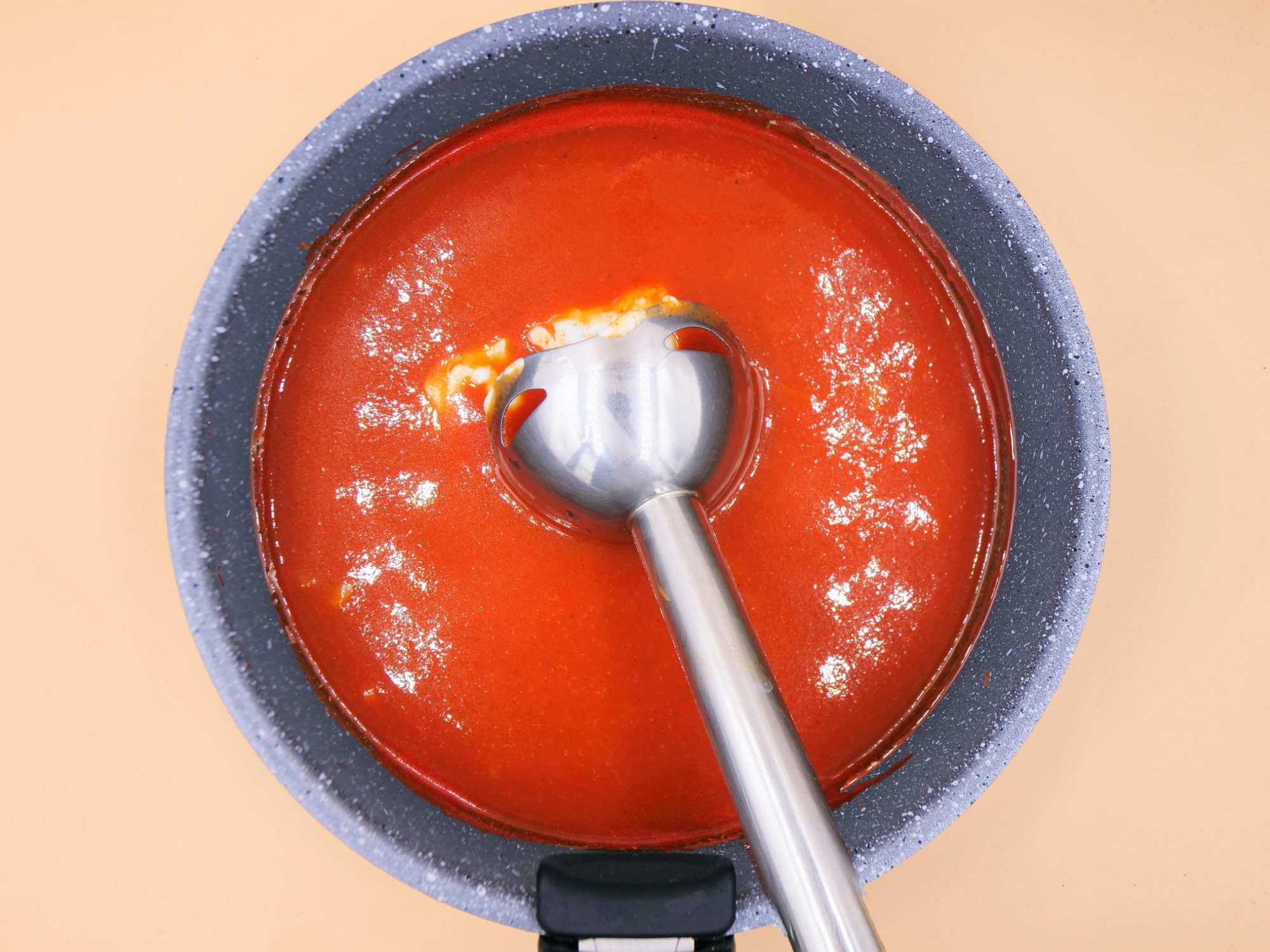 Zupa pomidorowa z soku z jogurtem przepis