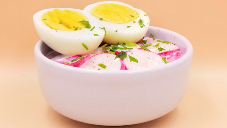 Chłodnik z rzodkiewki z jajkiem przepis