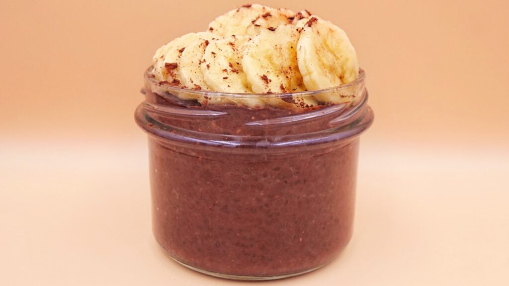 Czekoladowy deser chia z bananem przepis