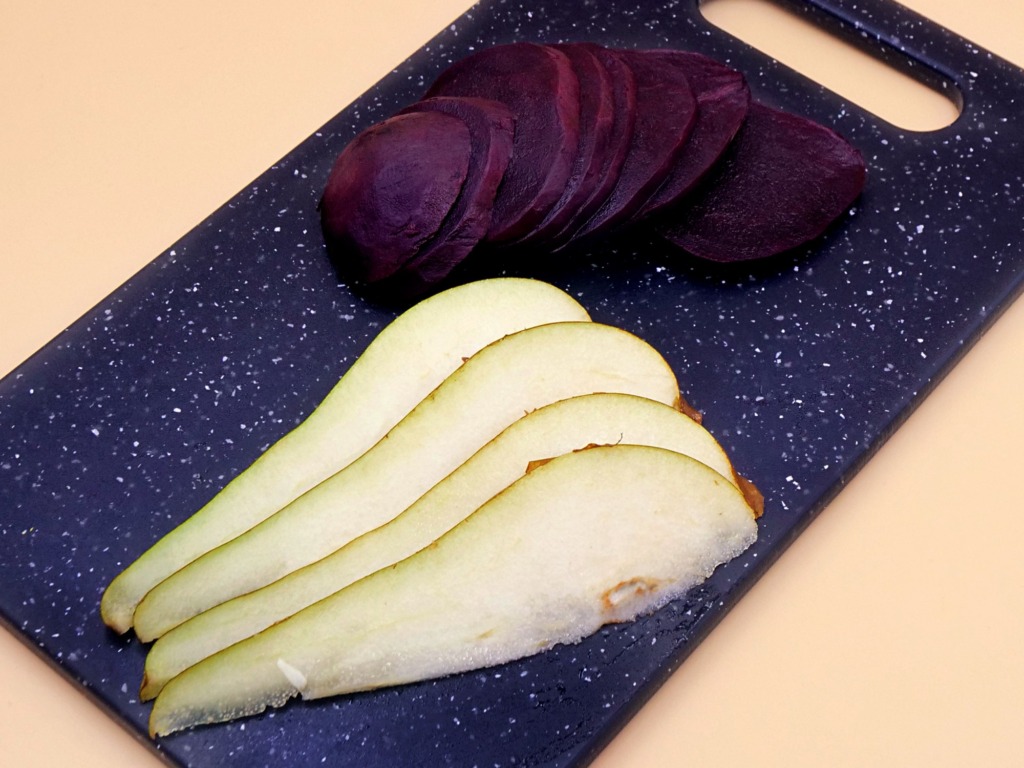 Sałatka z buraka i gruszki przepis