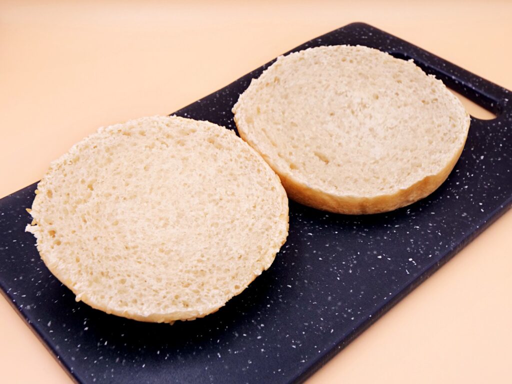 Burger z tuńczykiem i serem przepis