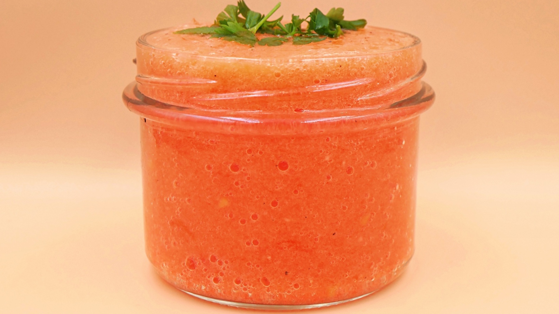 Gazpacho z pomidora, papryki i ogórka z oliwą przepis