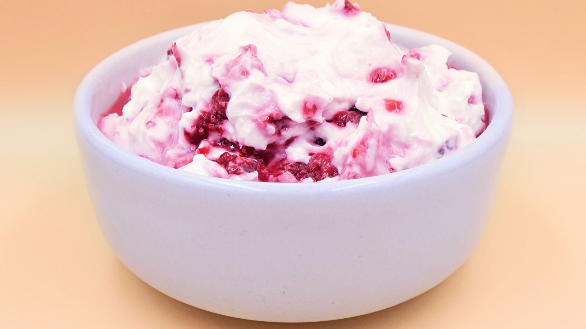 mrozone maliny ze smietana przepis