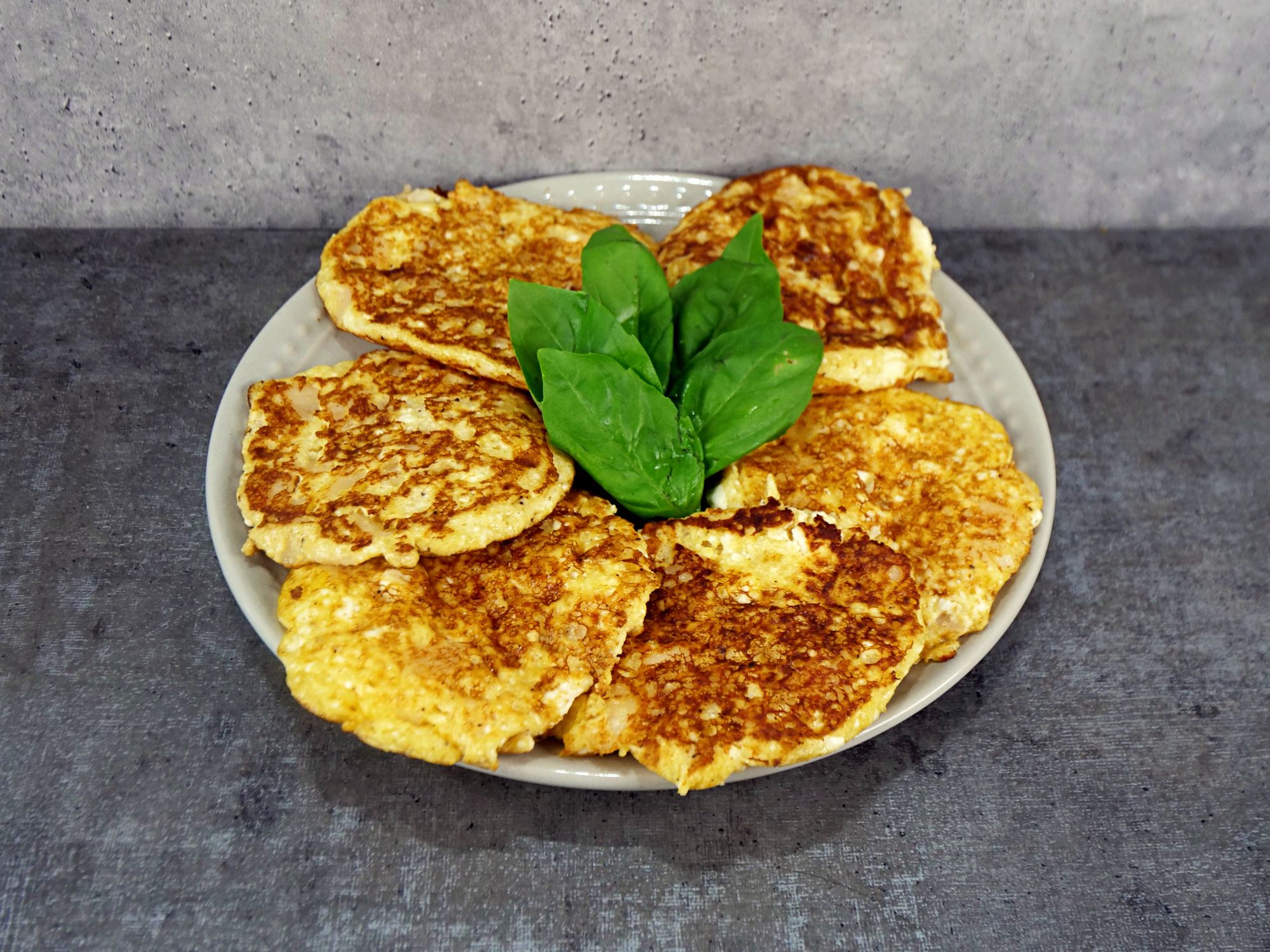 Placki twarogowe z wędliną