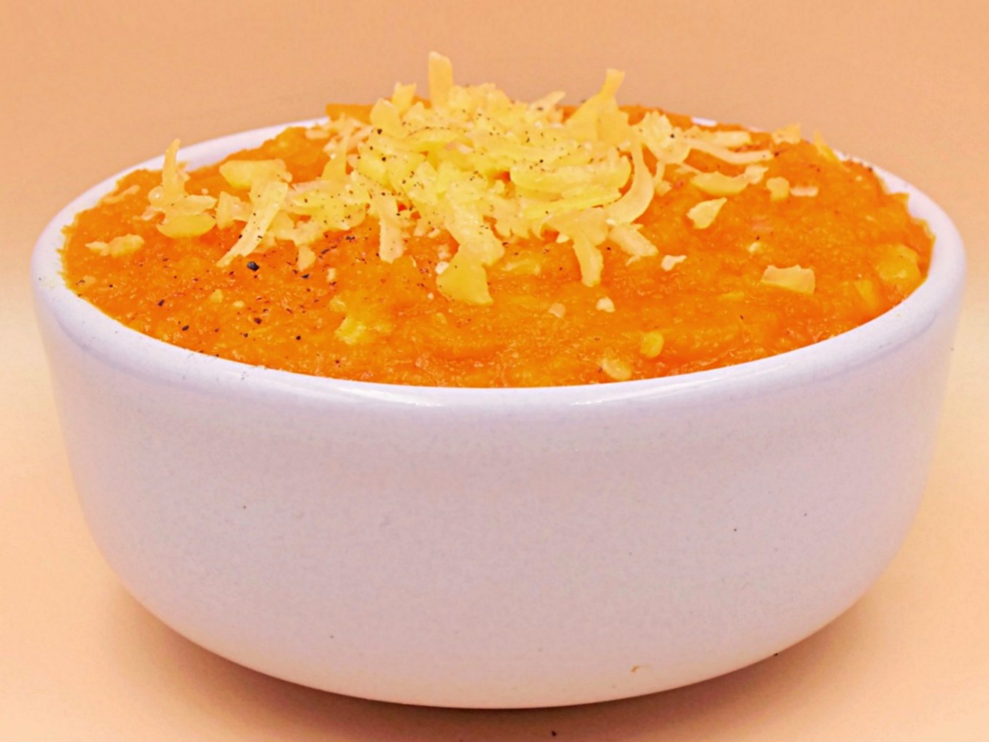 Zupa krem z marchwi i sera cheddar przepis