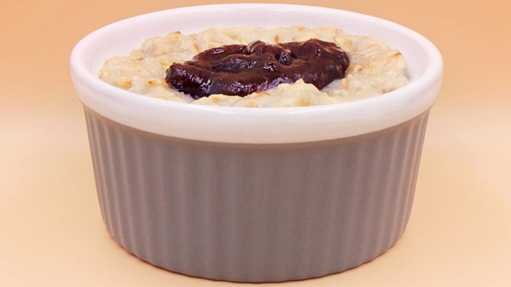 bananowa owsianka na mleku z dzemem 4