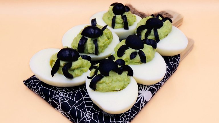 Pajęcze jajka na halloween przepis
