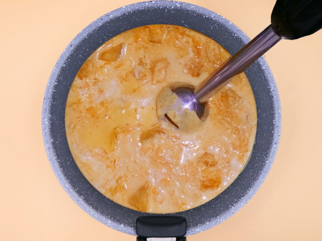 Zupa krem z dyni z nutą pomarańczy i kokosa przepis
