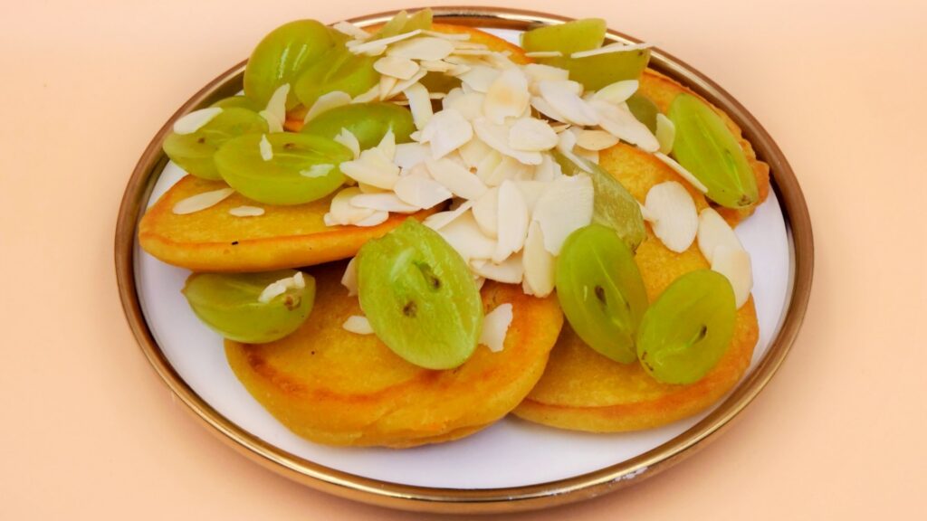 placki z tofu z winogronami i płatkami migdałowymi przepis