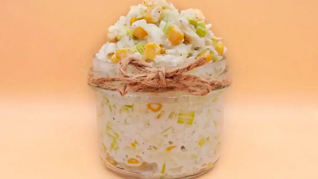 salatka z pora i kukurydzy przepis