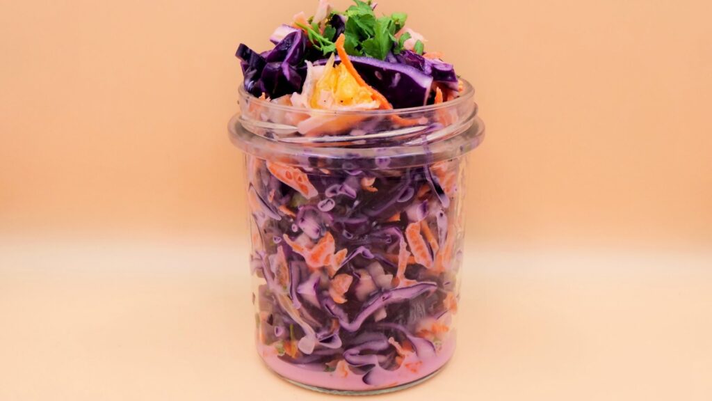 Surówka z czerwonej kapusty i pomarańczy przepis