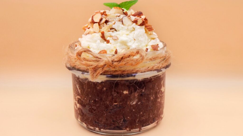 Twarogowe monte z masłem orzechowym i migdałami przepis