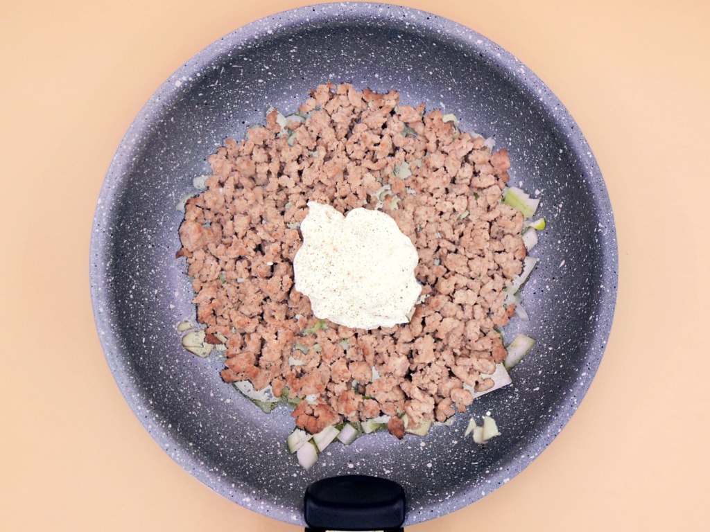 ryż z mięsem mielonym z indyka z jogurtem przepis