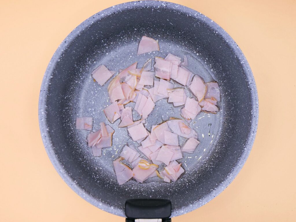 panzanella z pomidorami poledwica sopocka i slonecznikiem przepis