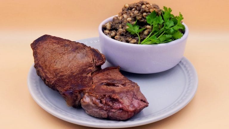 stek z kasza peczak w pesto z oliwek przepis