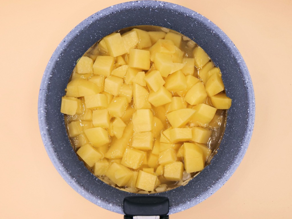 ziemniaczano serowa zupa krem z bekonem przepis