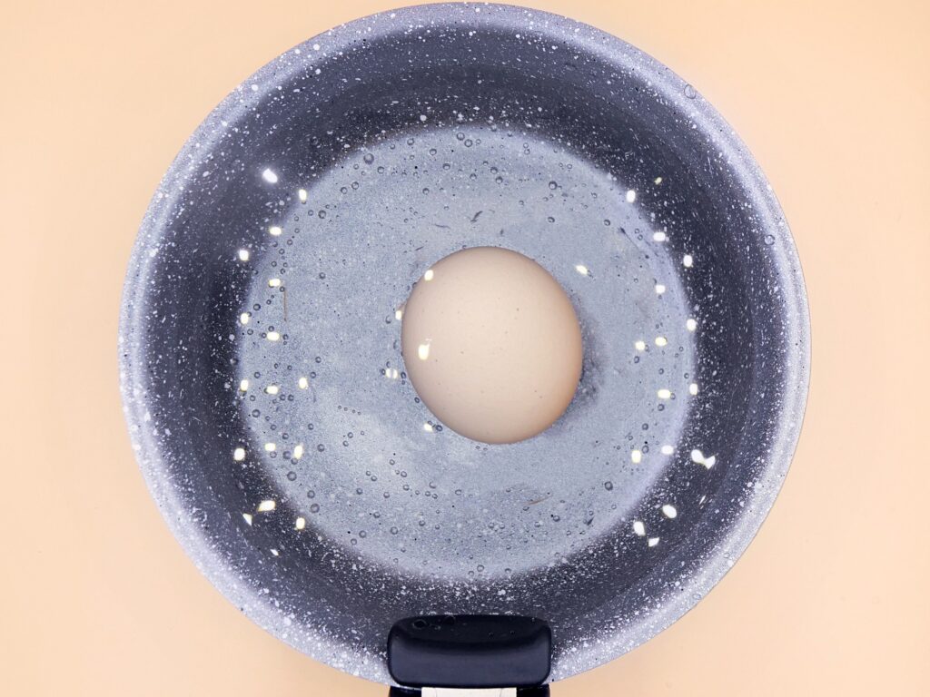 ziemniaczana salatka z jajkiem wedlina i ananasem