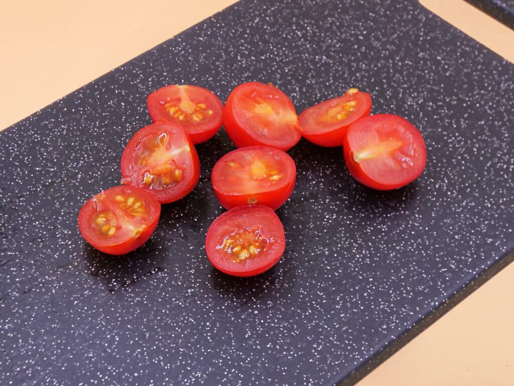sałatka ryżowa z pesto przepis