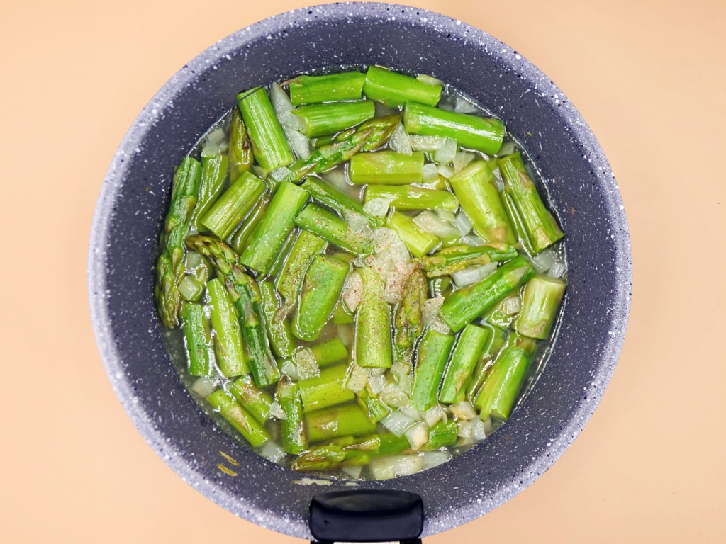 zupa krem z zielonych szparagow 3