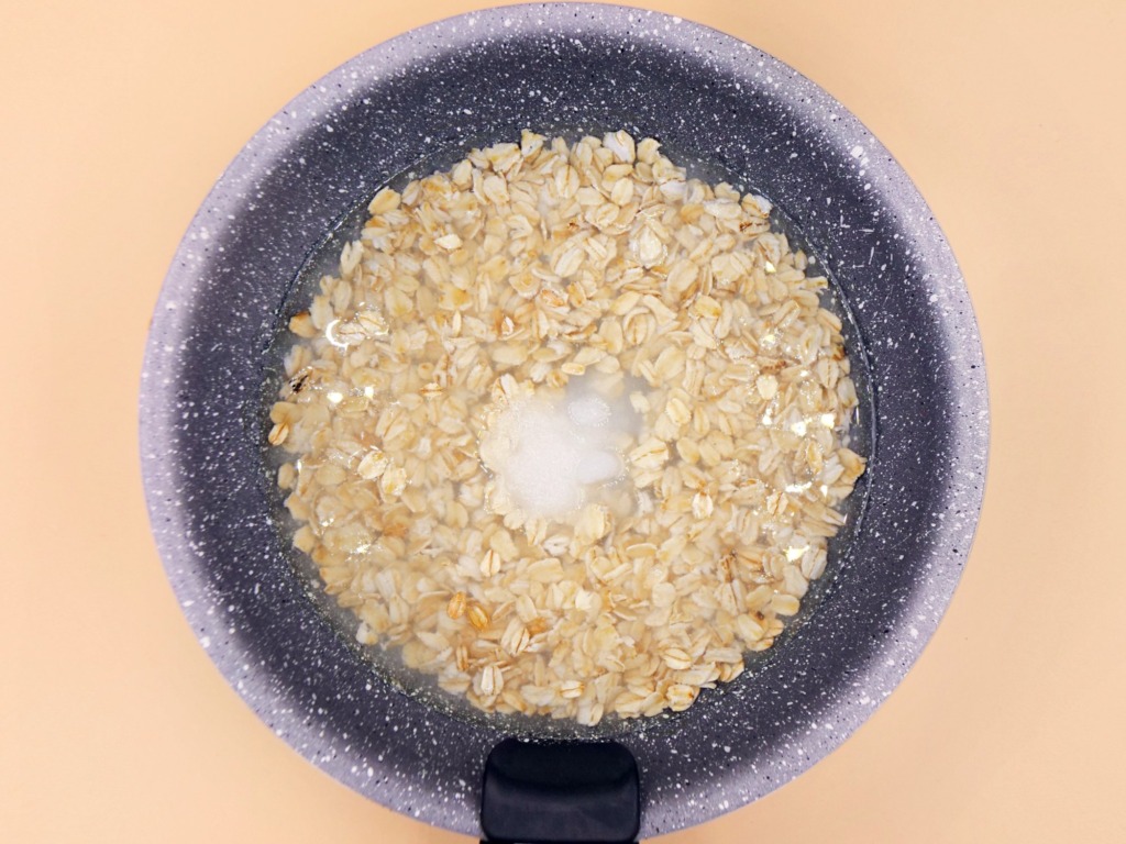 proteinowa owsianka z bananem i maslem orzechowym