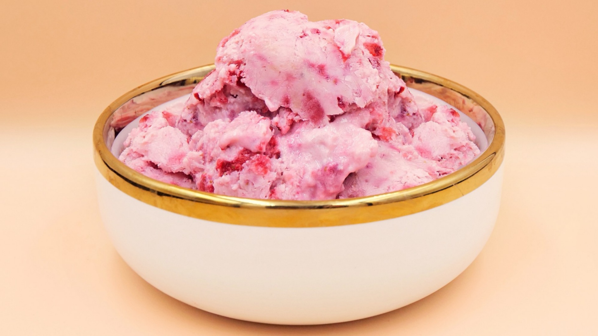 Proteinowe lody truskawkowe przepis