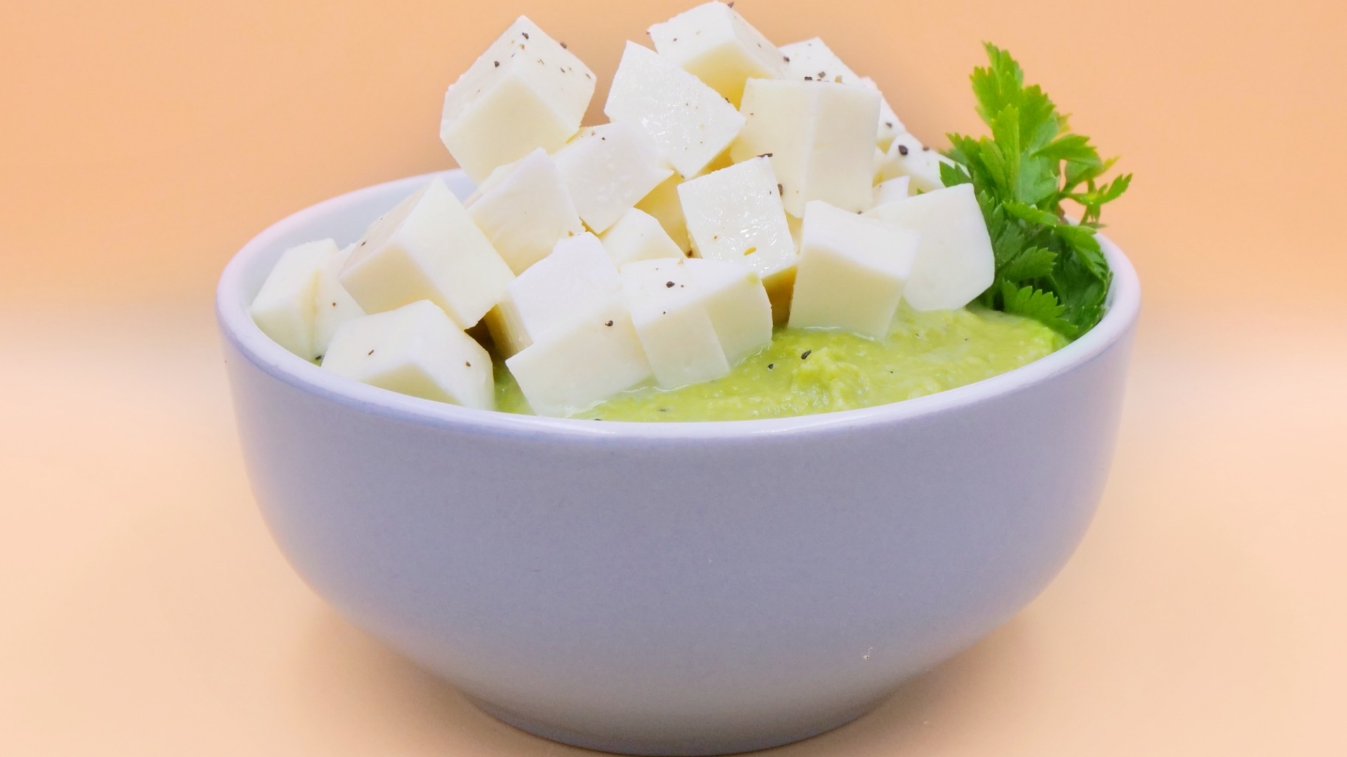 zupa krem z groszku z mozzarella przepis