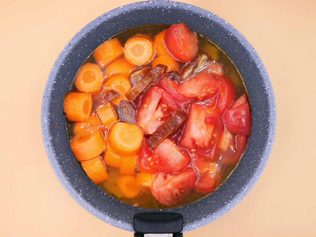 zupa krem z marchewki i pomidora 2
