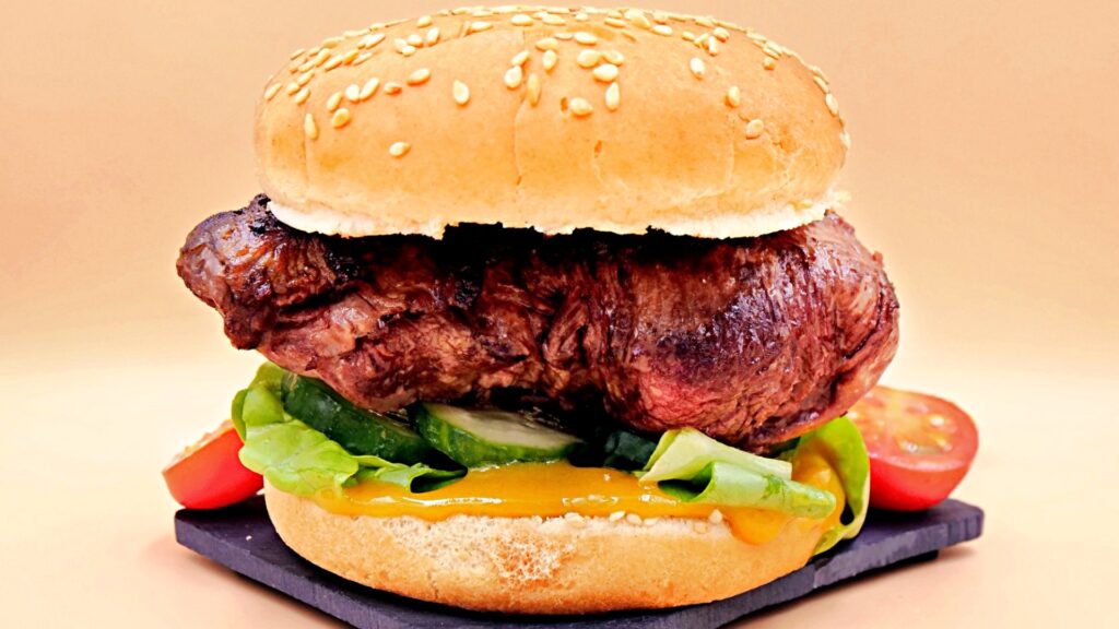 burger z polędwicą wołową przepis