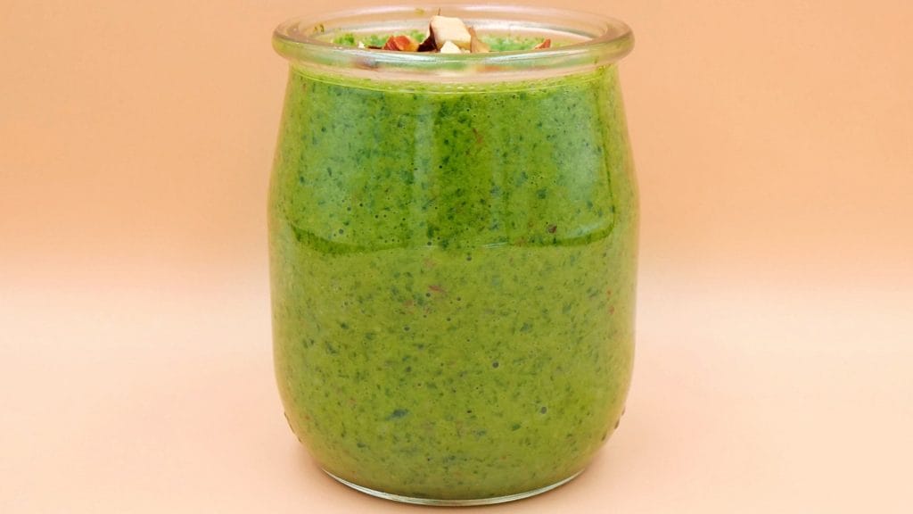 Pesto z natki pietruszki i migdałów przepis