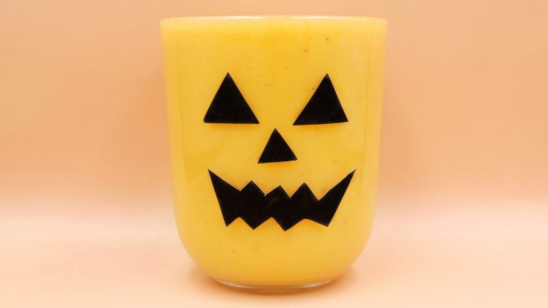 Dyniowy koktajl Jack-o’-lantern na Halloween przepis