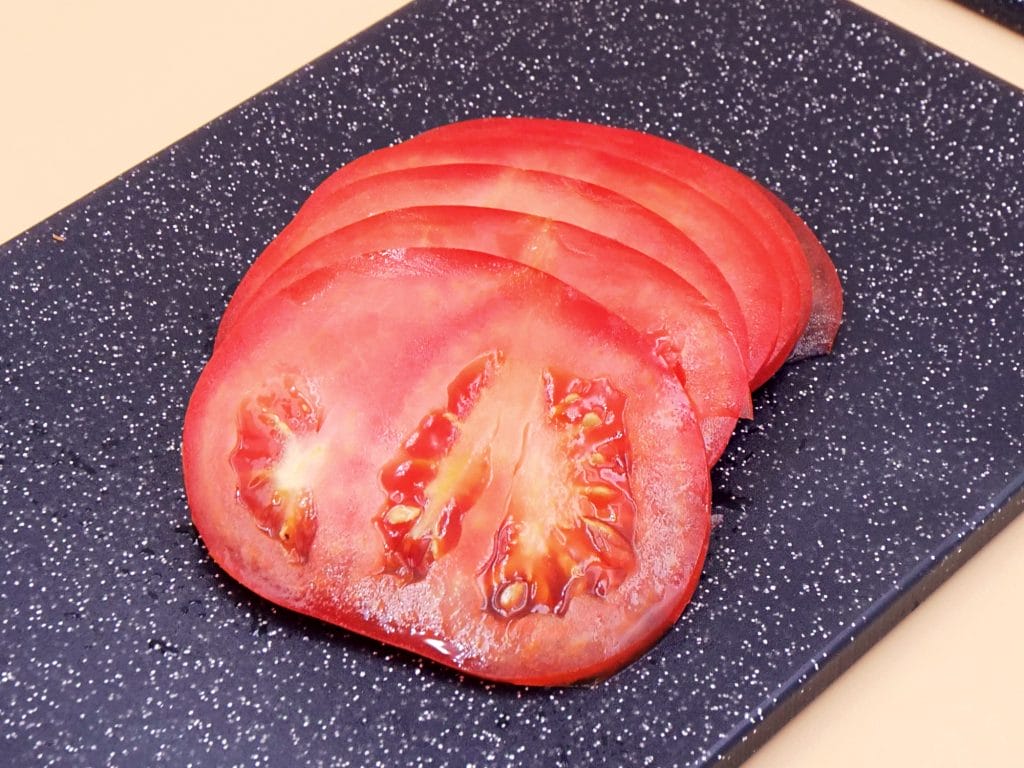 Grzanki z serem i pomidorem przepis