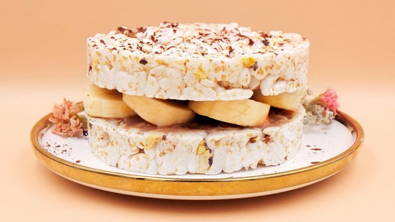 Proteinowy deser z wafli ryżowych i banana przepis