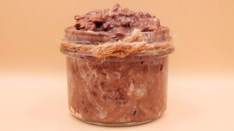 Czekoladowo-waniliowy deser proteinowy z jabłkiem przepis