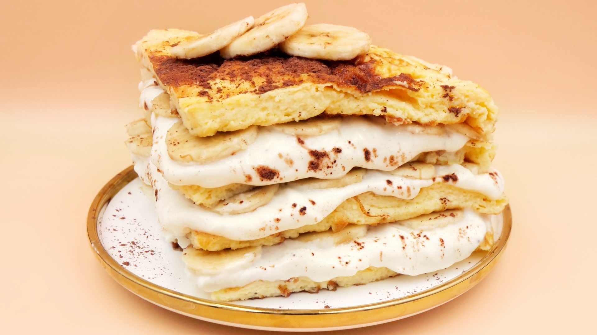 Omlet z bananem i skyrem przepis