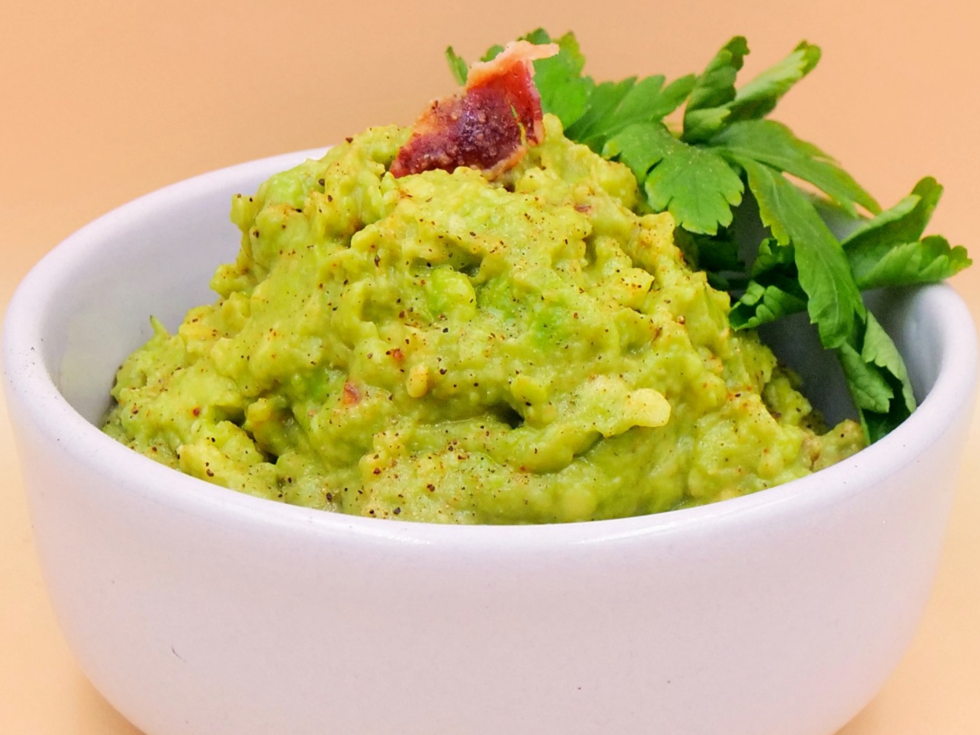 Pasta z awokado i bekonu przepis